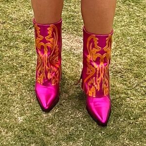 Hot pink cowgirl boots